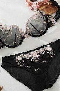 A Floral lingerie Set